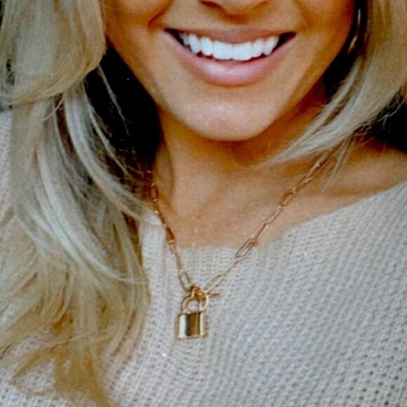 Gold / Silver Padlock Paperclip Chain Toggle Necklace - Picture 5 of 9